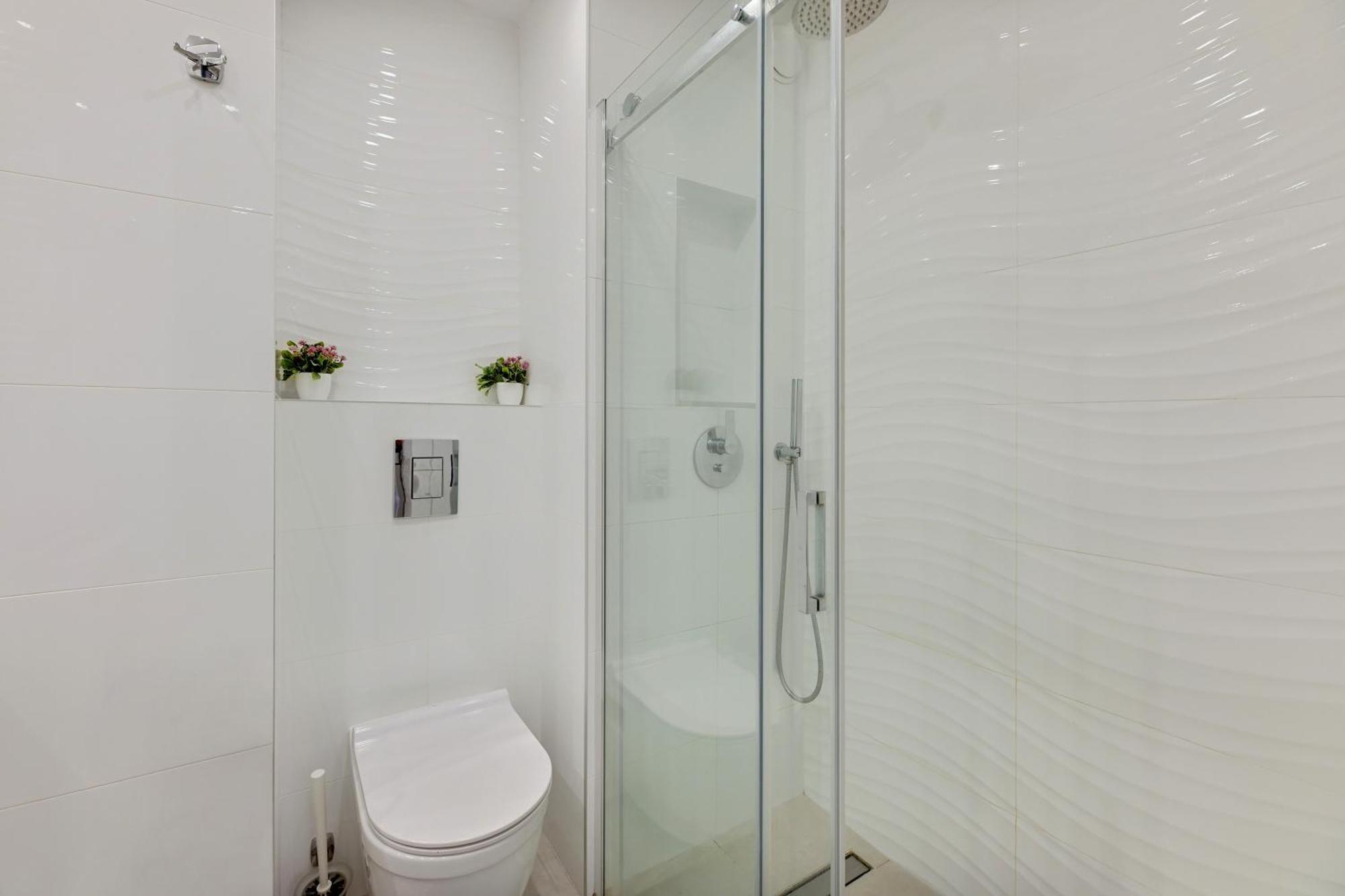 Flatbook Apartments Waterlane Island Spa With Riverview Гданск Екстериор снимка